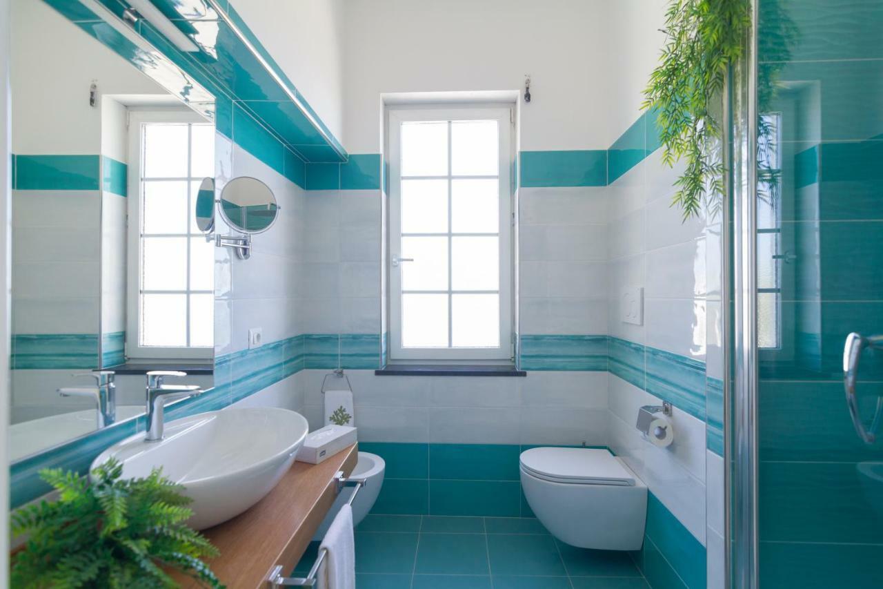 Aquamarine Relaxing Capri Suites Exterior photo
